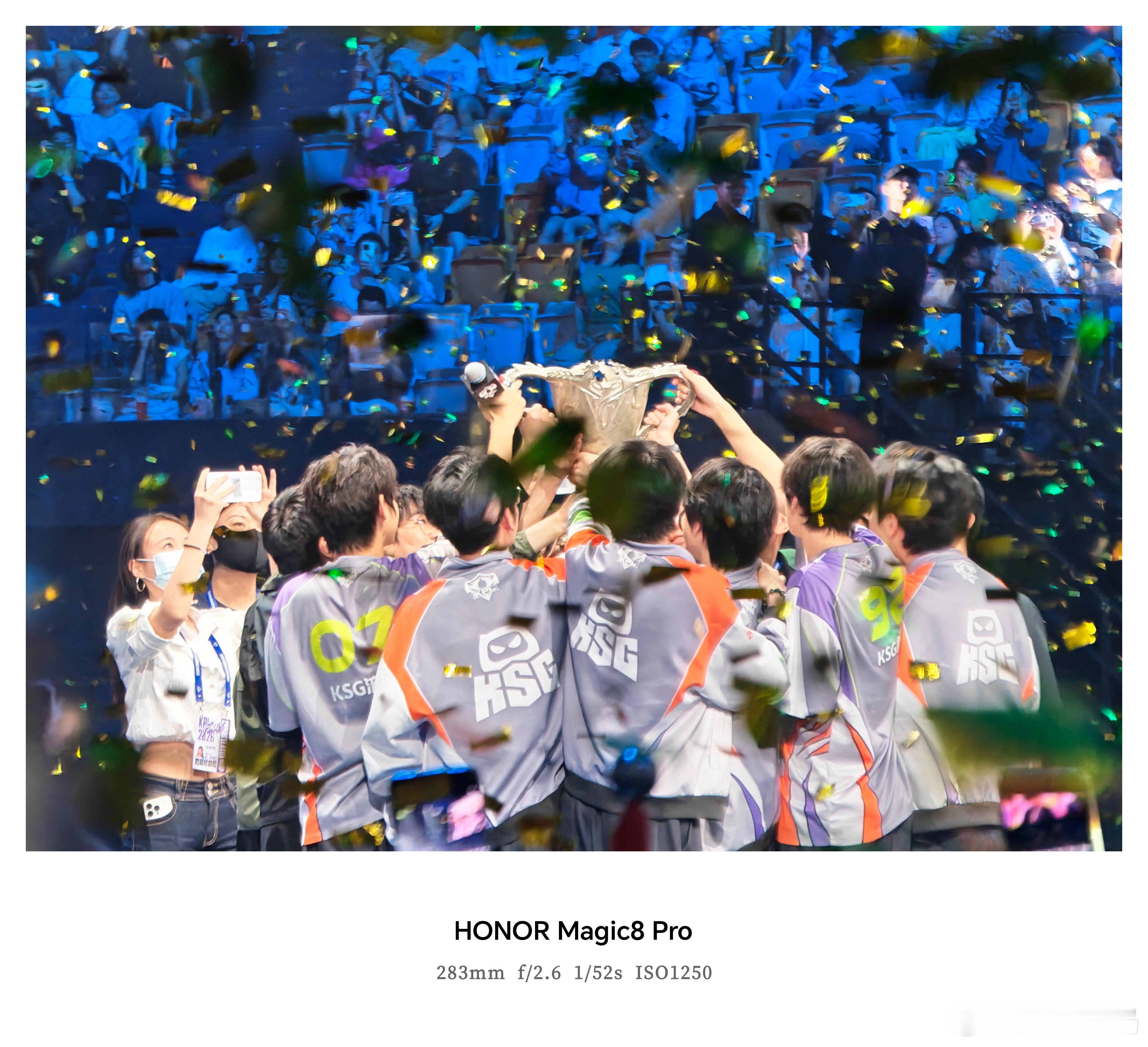 谁能想到KSG竟然真的做的了，这历史性的一刻，竟然零封了狼队，拿下了首冠。正