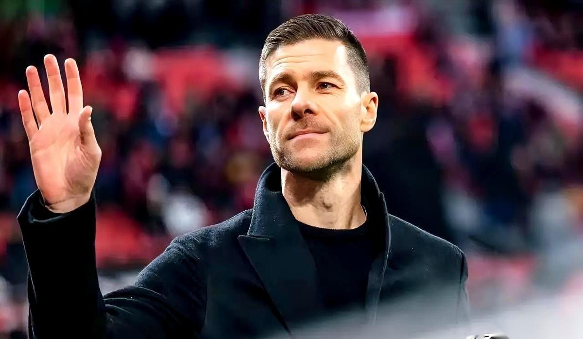 真的，有时候看球能把人急死。眼瞅着都快70分钟了，场上那帮人对着人家的铁桶阵，