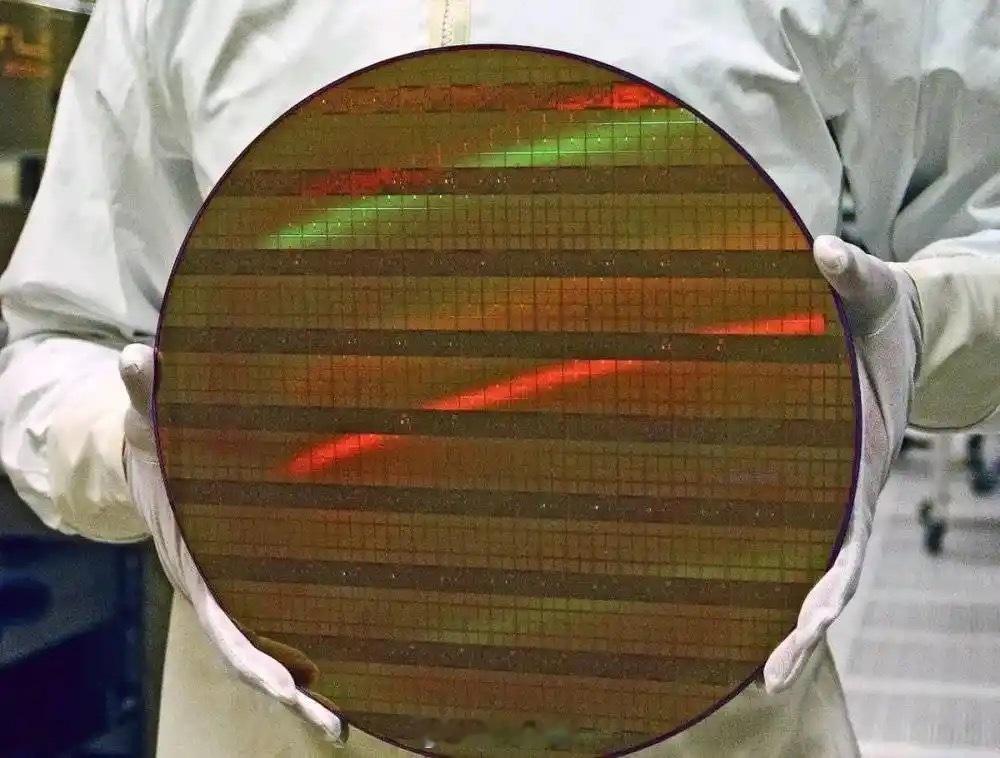 台积电一块晶圆价格：90nm，2000美元N77nm，1万美元N55nm，1