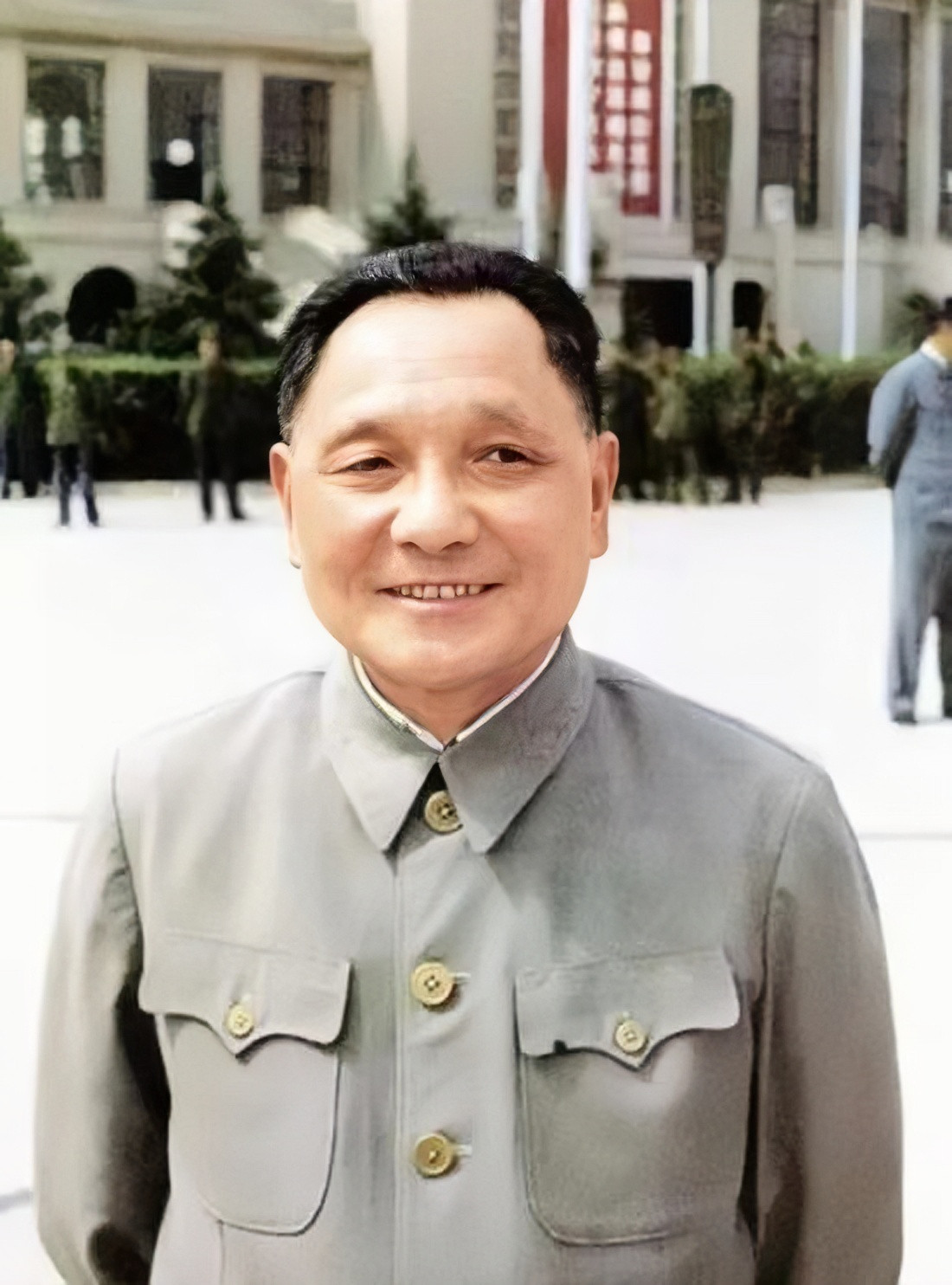 1977年邓小平复出工作后，有外国客人问他，被打倒后的处境怎么样？会不会有危险？