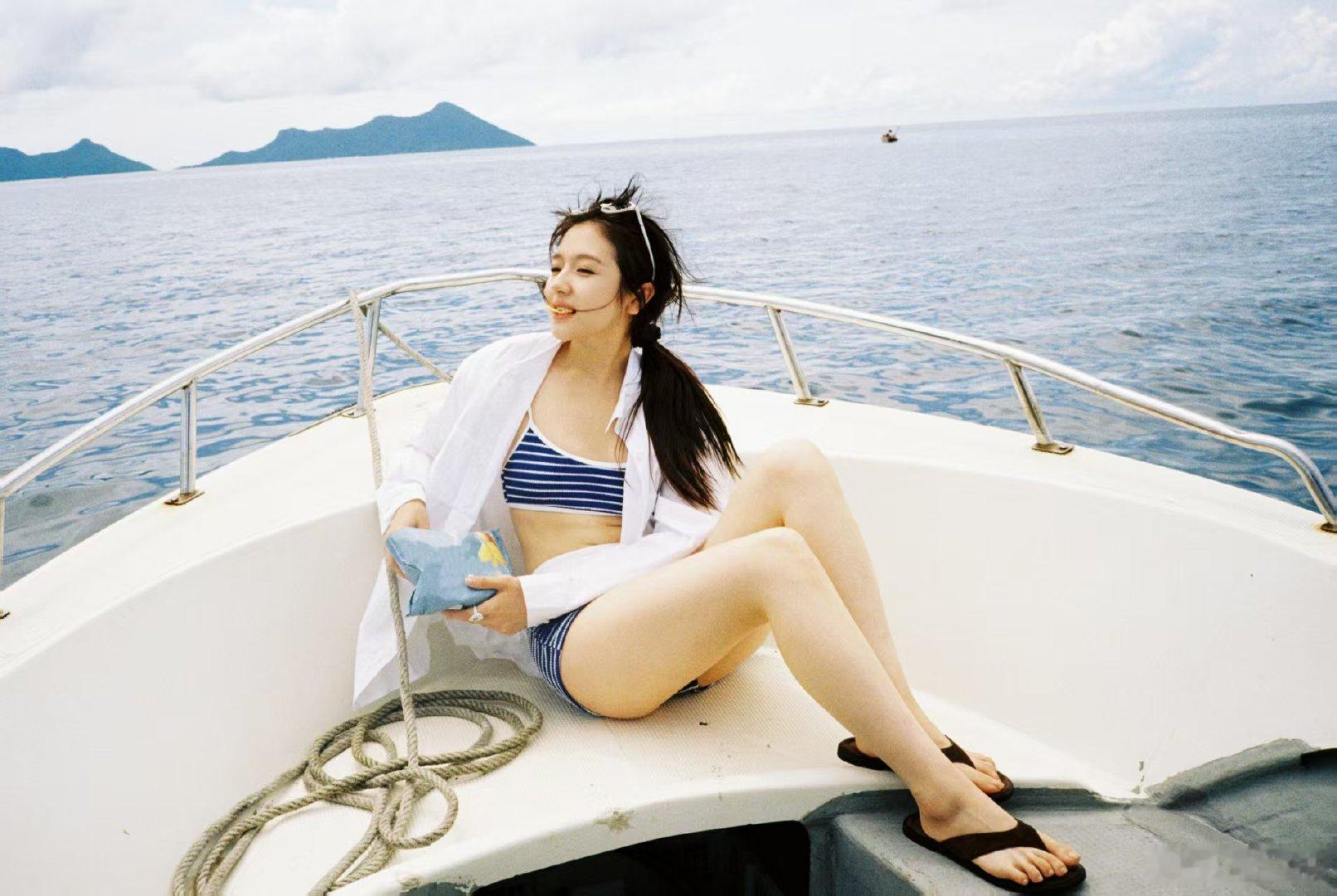 李兰迪海边神图李兰迪海边十八宫格李兰迪海边十八宫格🈶