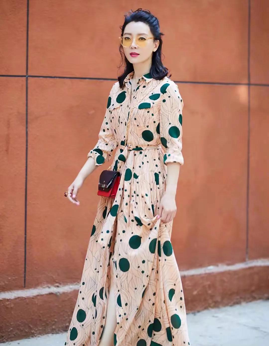 陈数是知性美女！年龄越大越好看。