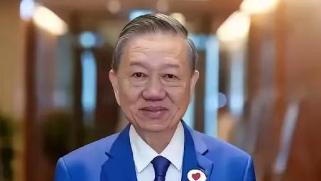 越南建设部部长陈宏明12月30日直接官宣：越南心心念念的南北高铁，之前计划202