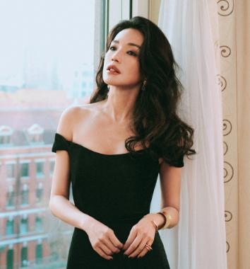 舒淇在节目里第一次承认，她和冯德伦为了要孩子已经折腾了整整九年，从四十出头到现在