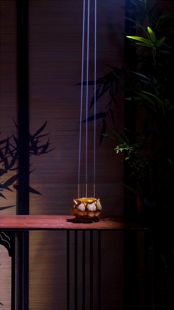 告诉你们一个选房技巧，看房是不是好房子把门窗紧闭然后点一根香，如果像视频里那样就