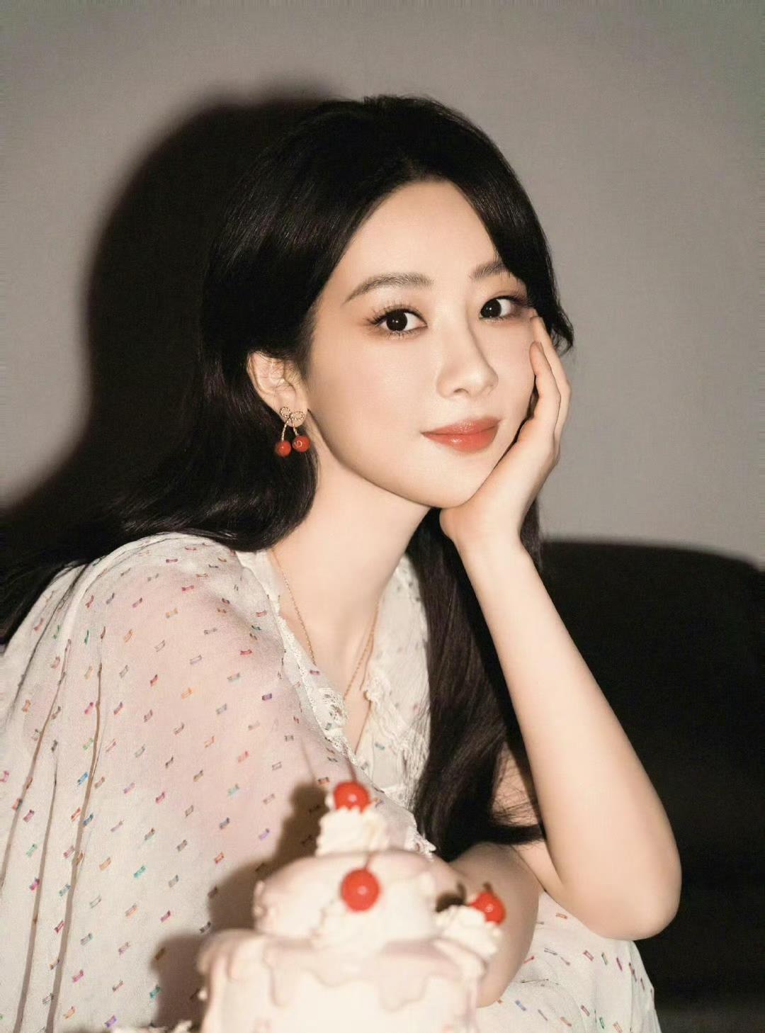 杨紫的穿搭也太会了吧！甜妹风被她玩出新高度杨紫把甜美少女感和高级