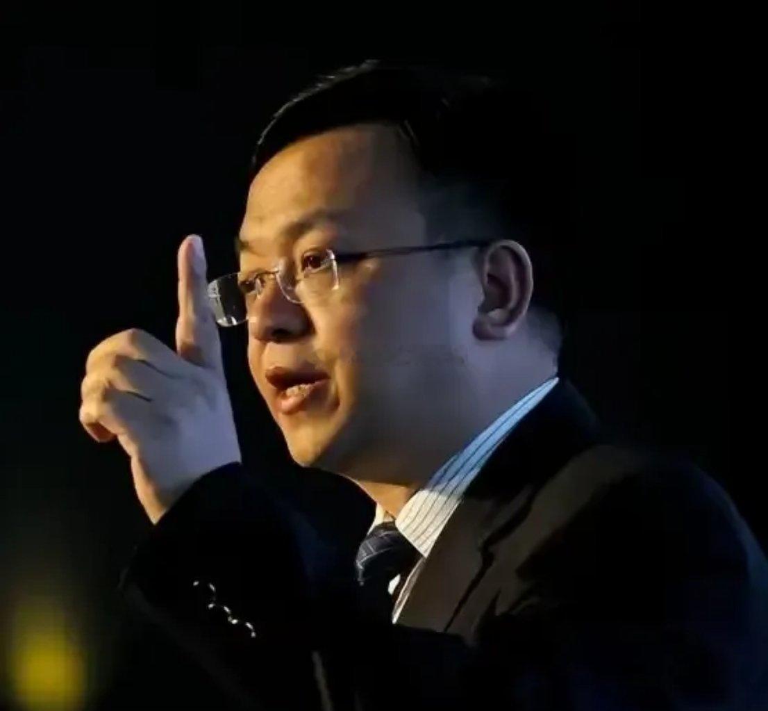 王传福曾直言：碳酸锂从每吨60万跌至7万左右，电池占整车成本50%-60%，比亚