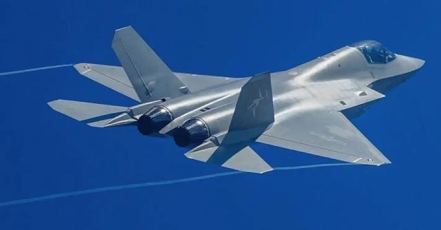 西方这回算是彻底傻眼了！曾经想借着扣留发动机，直接把中国的新舟700客机项目给掐