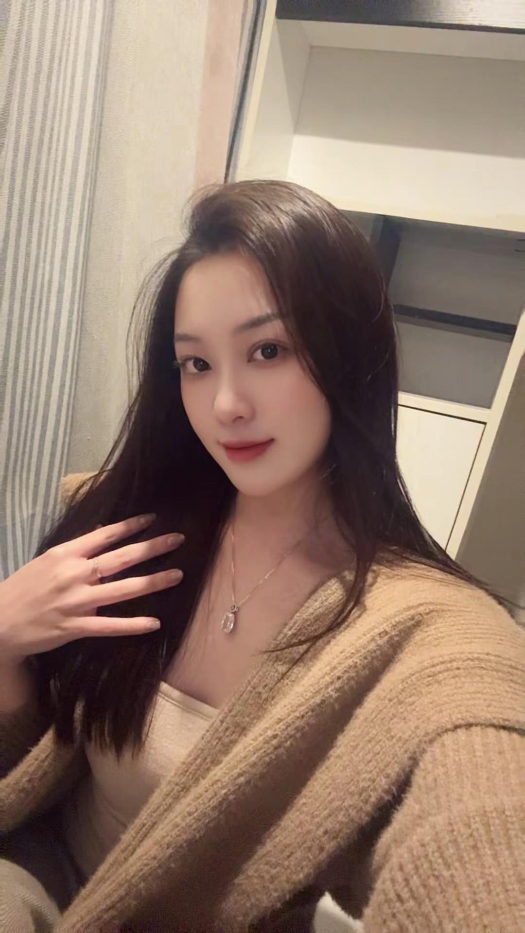 运气差了点我没有遇到爱情但华姐媛姐一直在照顾我😂