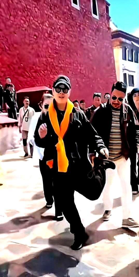 7亿成本，票房要干到21亿才能回本，吴京这次把《战狼》赚的钱，全都押进去了。他