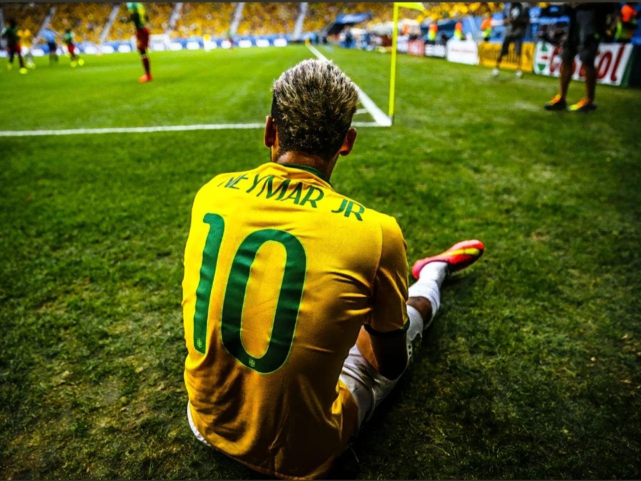 【内马尔指望不上了】桑托斯在降级区徘徊，内马尔半月板又扭伤了。安切诺蒂松口要考察