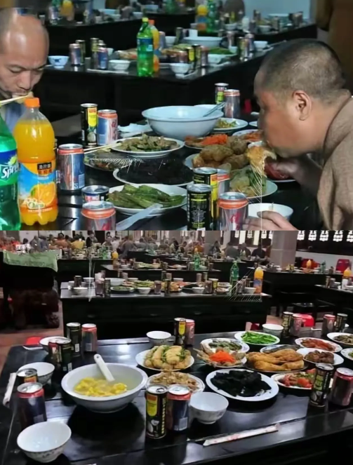 真是颠覆了认知！近日，贵州一男子去寺庙烧香拜佛，在外出抽烟时，偶然发现几十名僧人