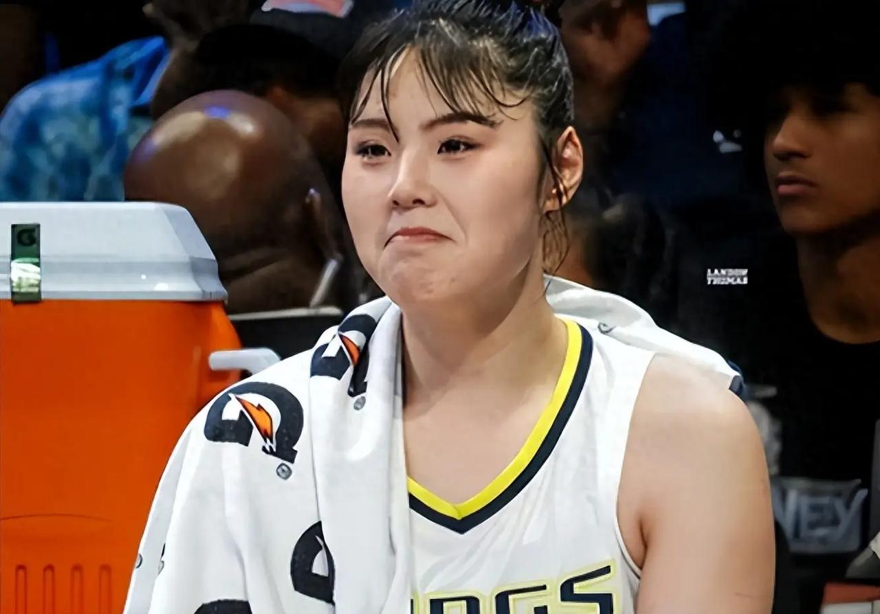 李月汝用这么离谱的方式作别这届世界杯，放到整个中国体坛都算得上奇闻，球迷也抛出了