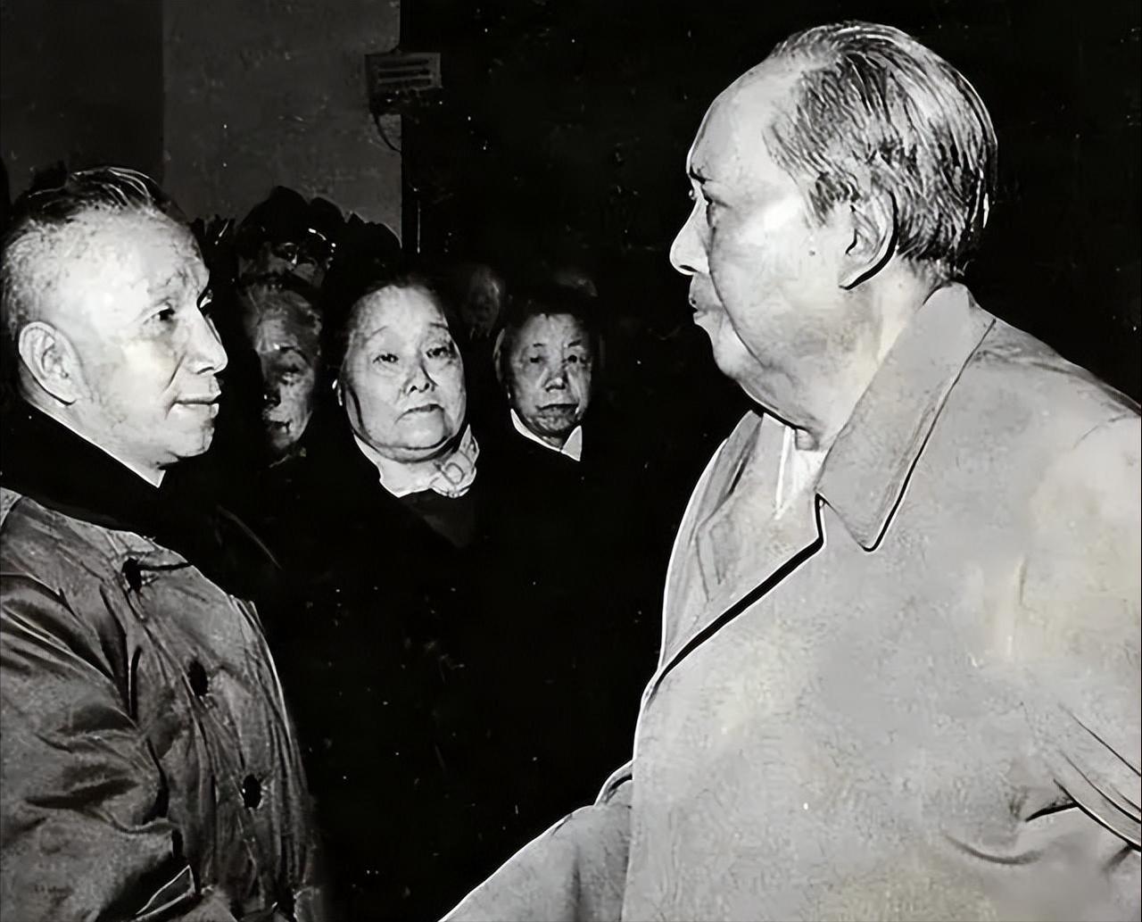 一封不回的电报：1948年那个敢对毛泽东说“不”的将军1948年1月22日，一