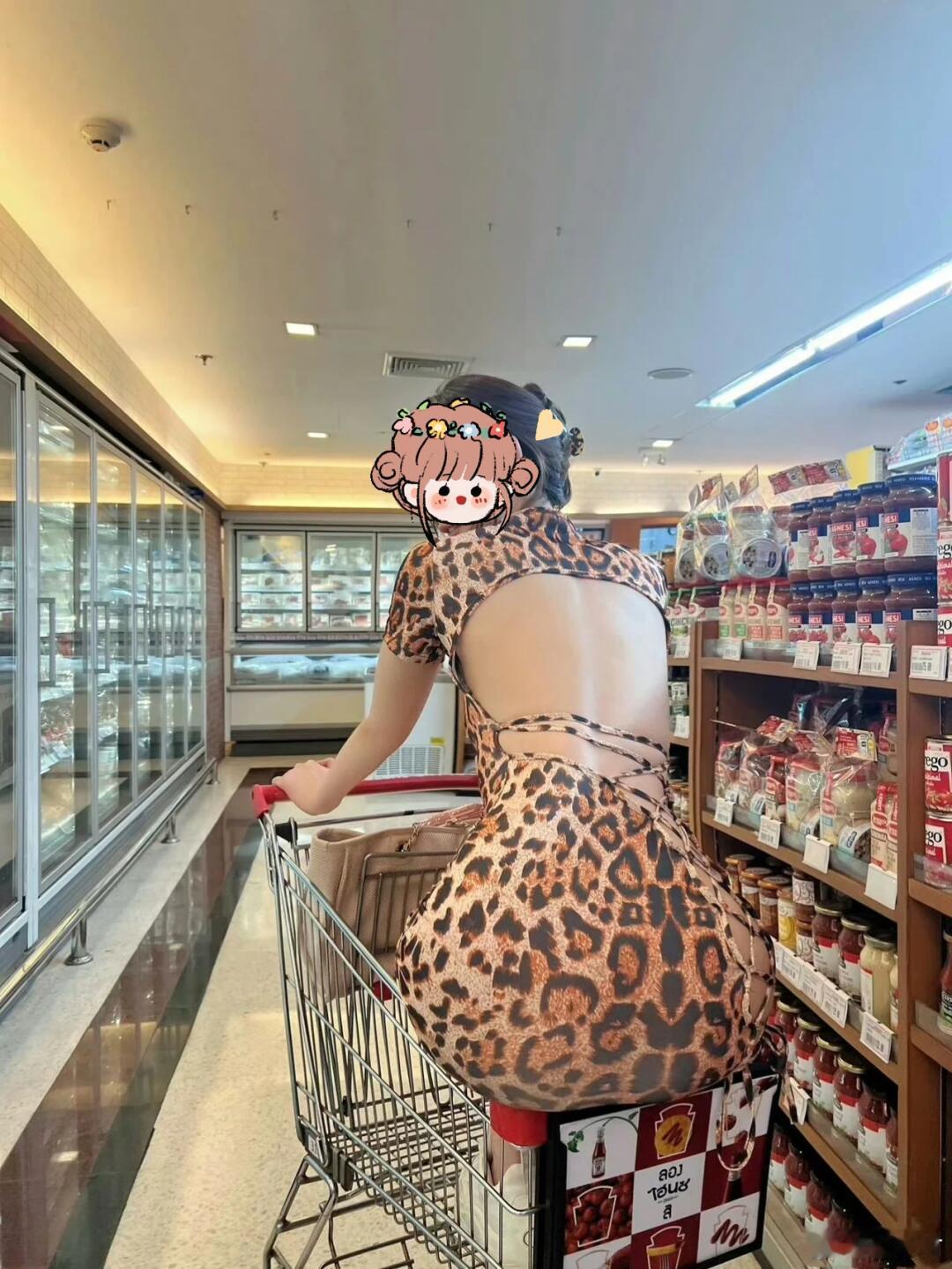超市小野猫腰臀比​​​