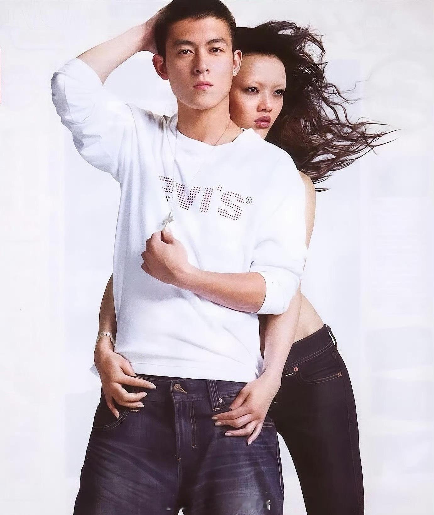 陈冠希2004年拍的一组广告图。