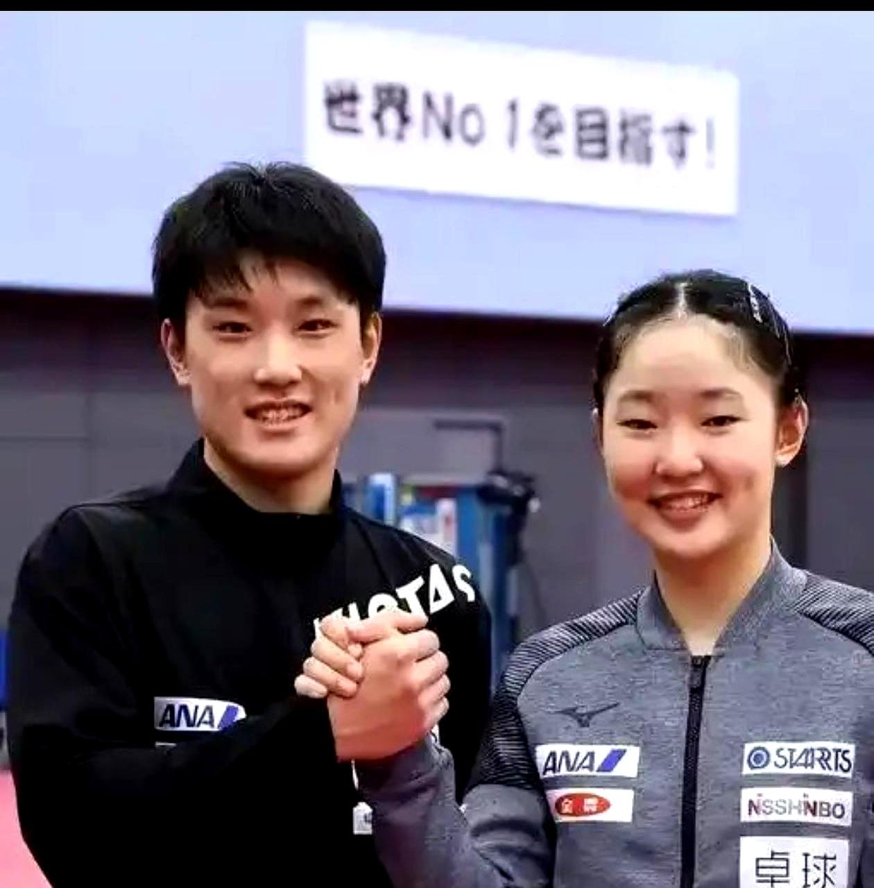 多哈赛场刚打完，评论区直接炸锅！42岁削球奶奶韩莹，把国乒小将掀翻，德国