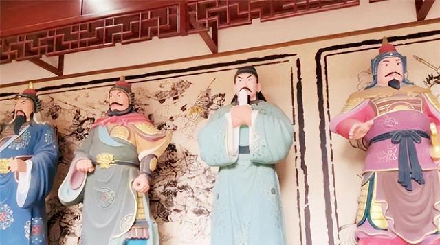 越南武庙有18名将，中国人占了12顺化武庙，是越南阮朝明命帝在1835年下