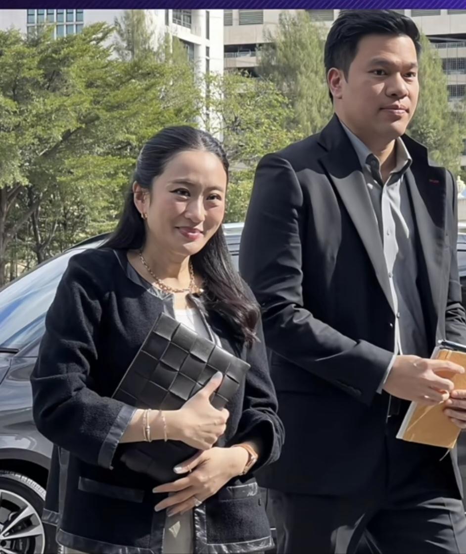 时间过得真快！他信入狱已经三个多月了。12月18日，佩通坦夫妇第26次探望泰国前