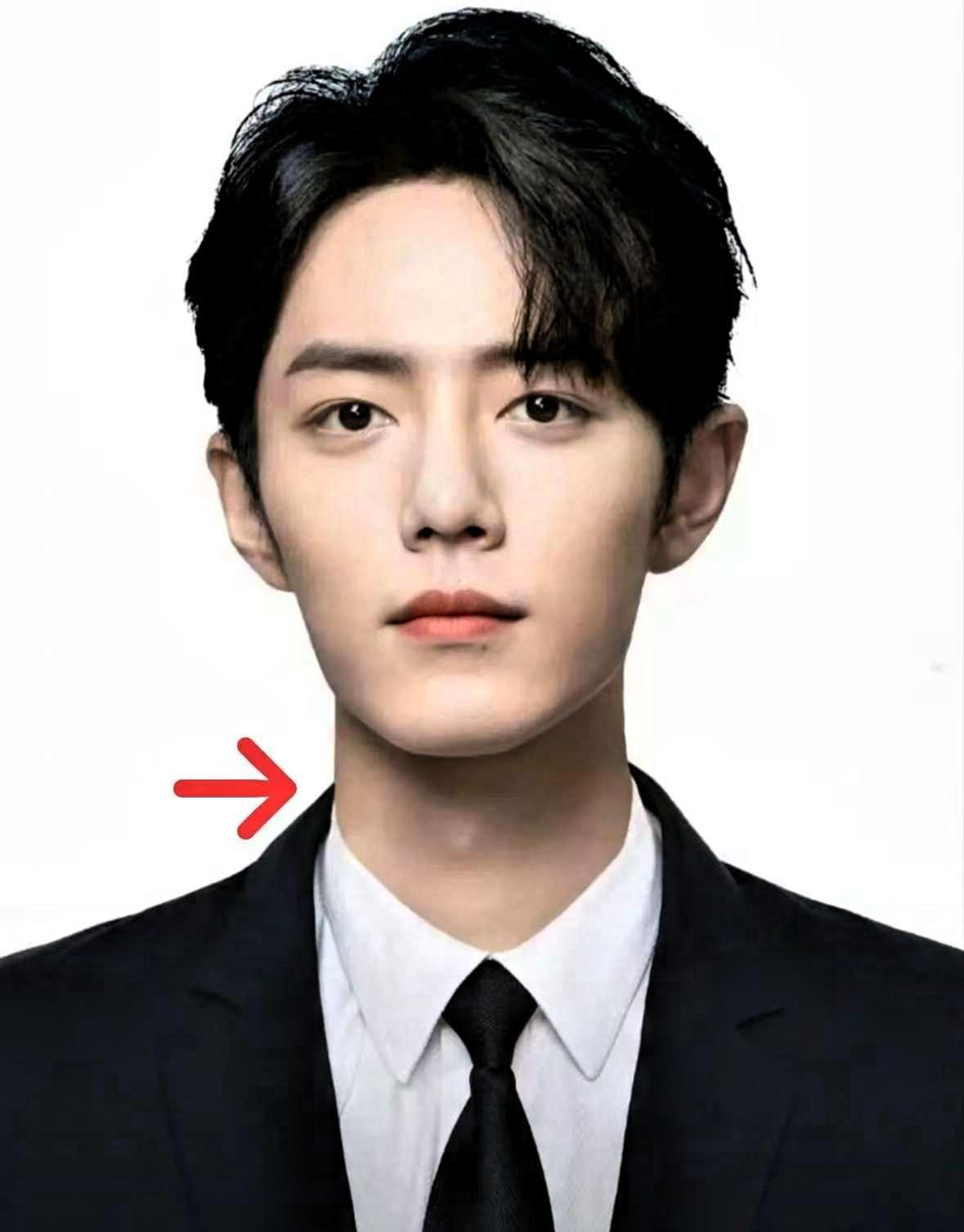 一觉睡醒，估计全国人民都看到了34岁的肖战他主演的《小城良方》还没拍完