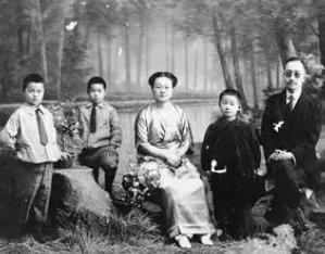 1924年，北大教授章士钊在外面有了女人，妻子愤怒地找他索要说法，他竟说：我们可