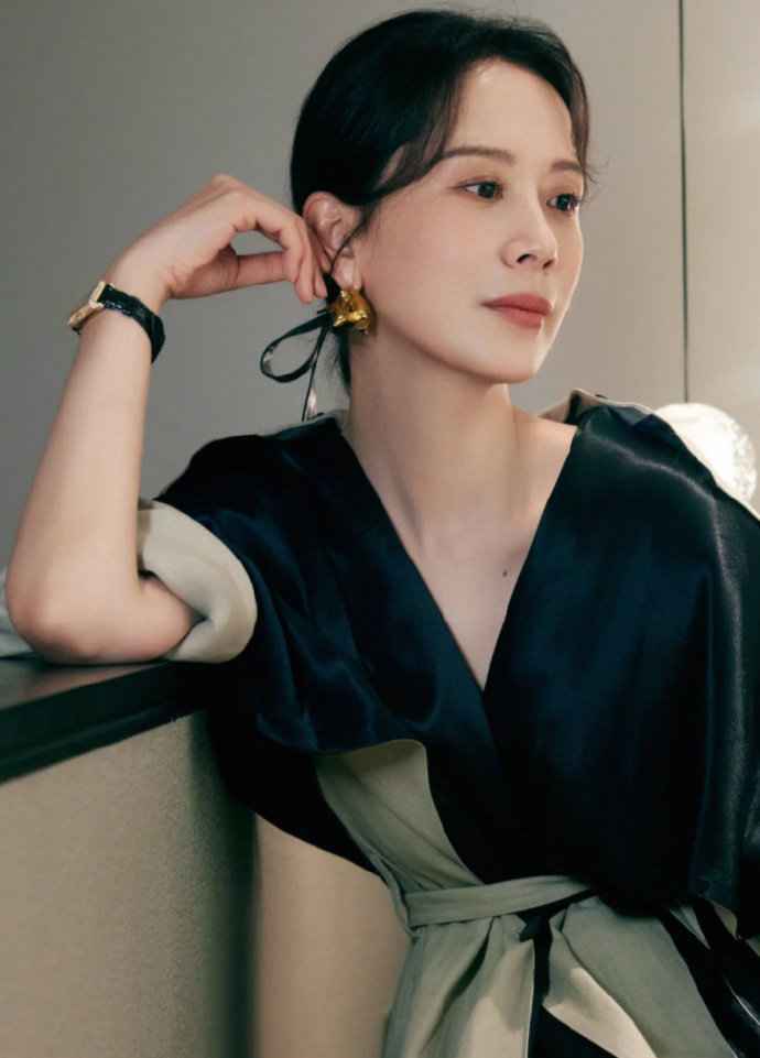 温峥嵘海清第一次同台友情+舞台双buff叠加，这同框谁能不疯狂期待乘风2