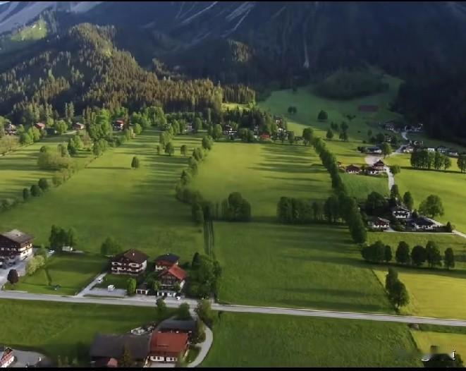 要想潇洒，单枪匹马。如果你结婚了，你就好好经营你的婚姻。如果你离婚了，你千万