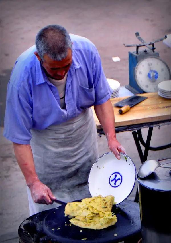 一个收款码暖爆全城！福建师大小吃街摊主救患癌同行，煎饼叔叔康复出院福建师大