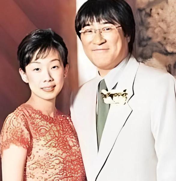2003年，林忆莲向李宗盛提出离婚，李宗盛坦言：我年近半百，却要妻离子散，真的是