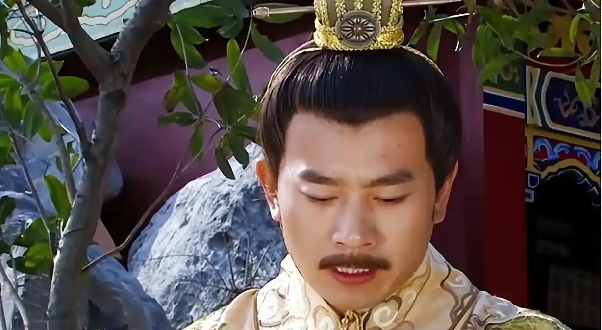 朱标要是不死，就算削藩，朱棣也不敢反朱棣造反那年40岁，凭一个北平三万兵马，