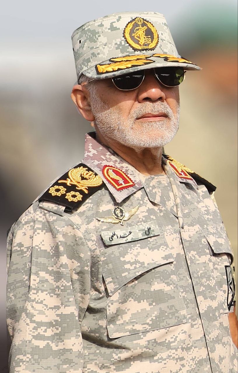 伊朗武装部队称已从防御转为进攻