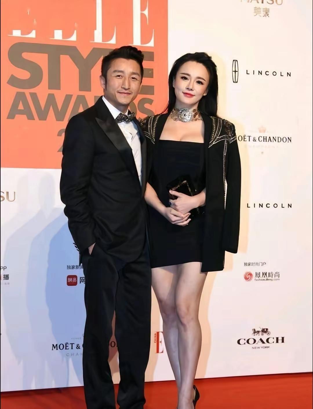 破防了！从意气风发的世界冠军到双眼无神的带货主播，中间只有一个“女强人”的距离[