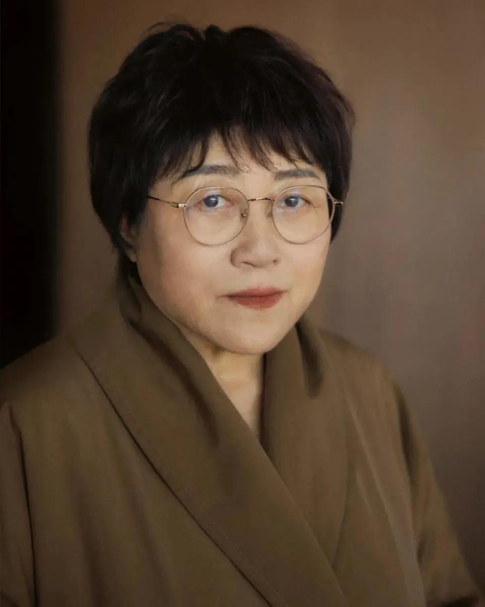 性学专家说：“性是人类最原始的自然需求，和吃饭睡觉一样，简单而美好。性更是一种深