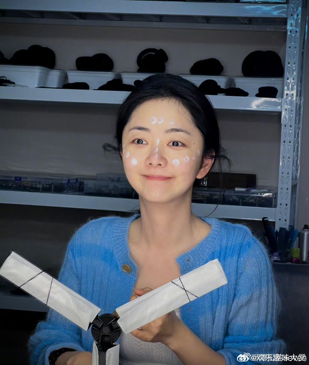 谭松韵素颜化妆照谭松韵素颜化妆照，这素颜皮肤状态，好羡慕啊谭松韵34岁素颜状态