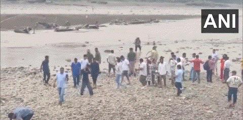 印度“不允许一滴水流向巴基斯坦”，美智库提醒:别忘了印度也是中国下游！从喜马拉