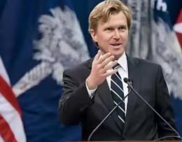 美国鹰派急了！直言千万别踏入俄乌相关陷阱，中美开战只会让别人坐收渔利！最近美