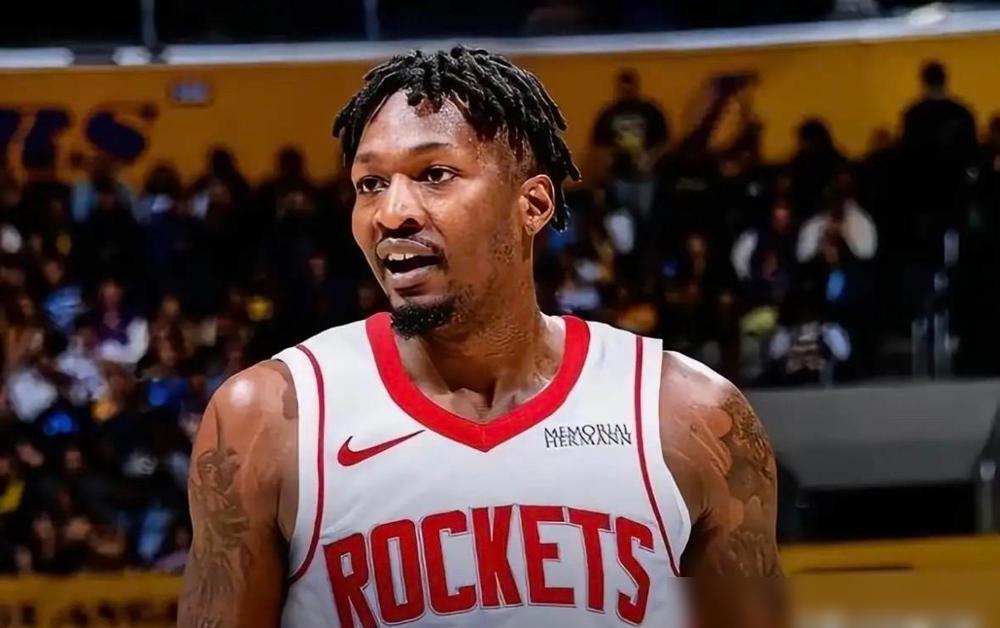 0分也能上热搜，火箭这回捡的不是球员，是锁。这事儿发生在前两天的比赛里，史密