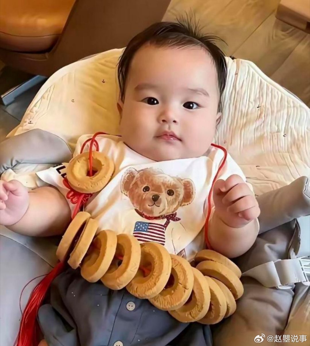 汪小菲现在这个老婆，段位被严重低估了直播间有人问她，生儿子是不是为了跟大S那俩孩子抢家产。她直接笑出