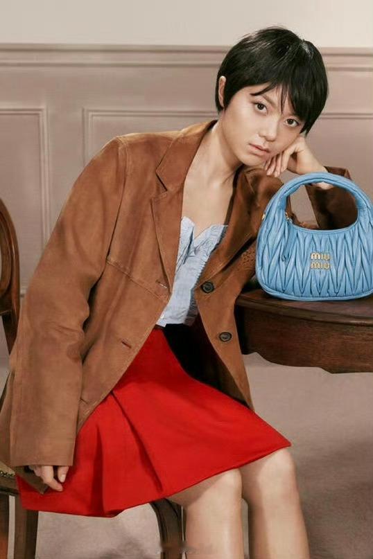 赵今麦MiuMiu超短发大片这给赵今麦拍得也太雷人了…