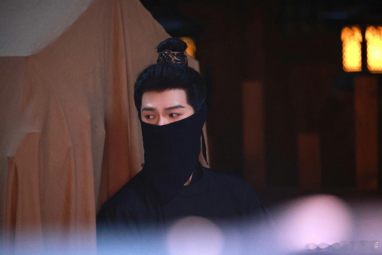 终于有剧拍蒙面不把观众当傻子了这古装剧可算支棱起来啦！这么多年看古装，角色蒙面伪