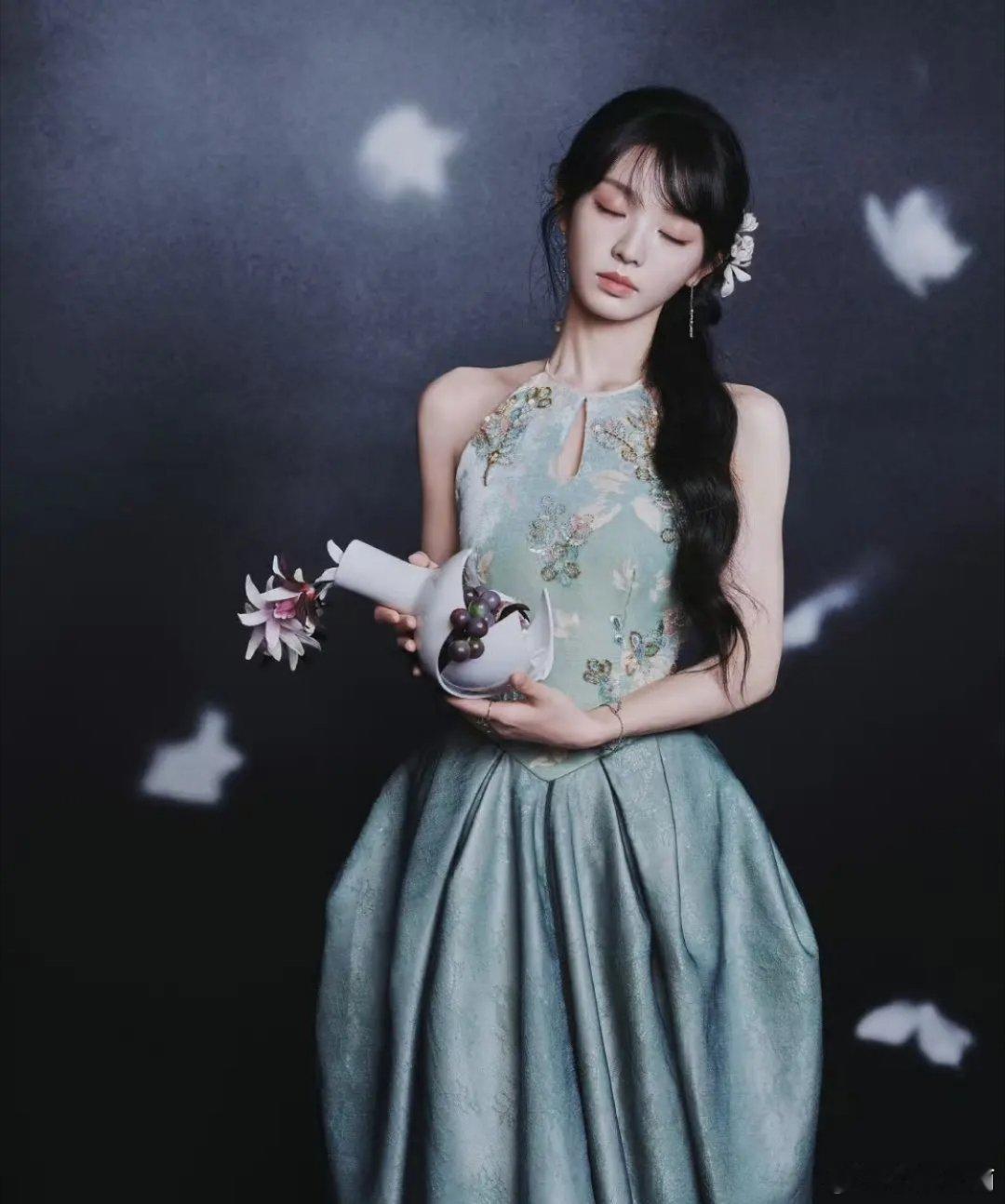 陈都灵田曦薇同款裙子谁更好看