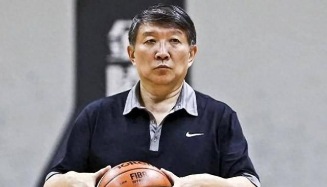 李梦离队是开始？女篮4大金刚悬了，名记：宫鲁鸣换血魄力独一档！李梦突然淡出国家