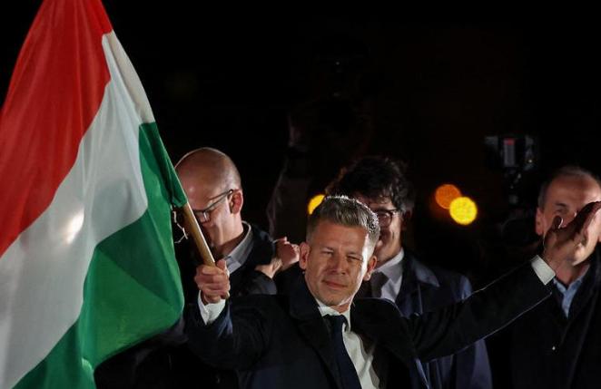 谁能想到，匈牙利“政坛强人”欧尔班刚下台，继任者毛焦尔还没来得及歇口气，布鲁塞尔