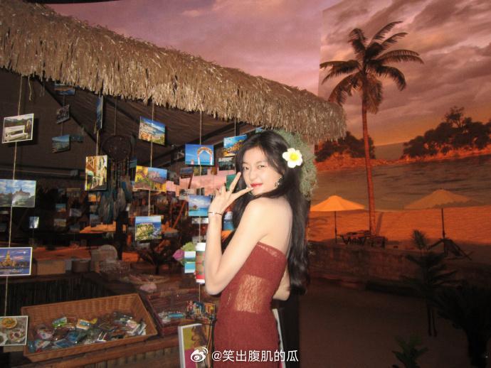孙千晒尚之桃普吉岛照片孙千尚之桃普吉岛之旅看到这组普吉岛照片，脑子里自动回放剧