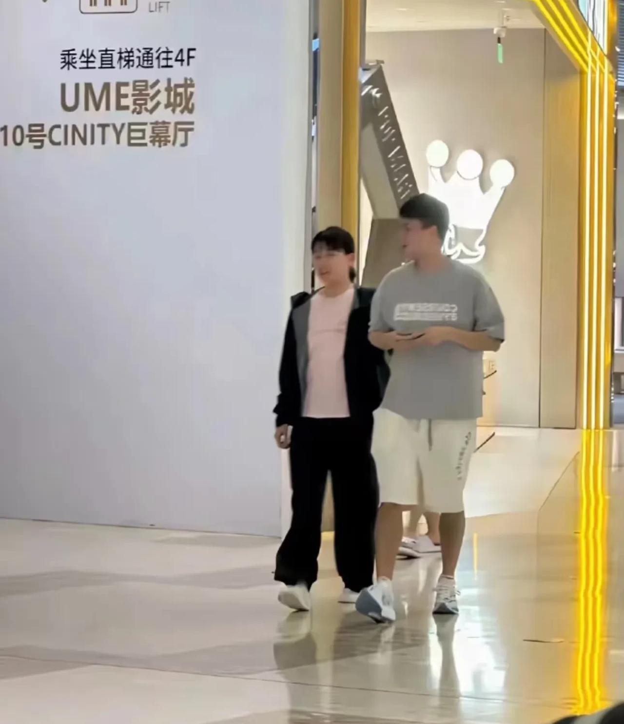 周启豪与陈幸同原来是一对啊，俩人的性格感觉都很好，温温柔柔的。人家本身