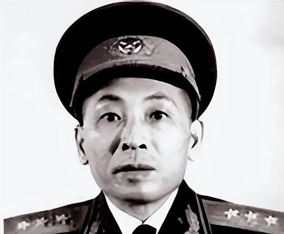 1958年，负责炮击金门的前线三位核心指挥官，分别都是谁？“1958年8月5日