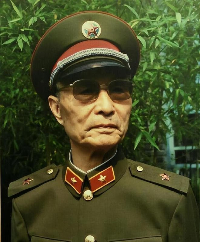 1960年张震请张爱萍吃饭，得知许世友也来，张爱萍：是时候做个了结。1960年