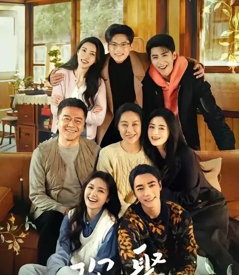 蒋欣、邬君梅、高露参演的新剧《欢聚》不知什么时候上映，4月16日杀青的，应该离开