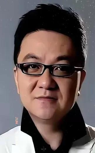 董路又开炮了，这次对准的是自己足球小将的家长。起因挺简单：小球员李昊炎妈妈接受