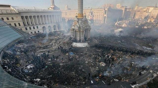 一旦战争爆发，什么东西最值钱？看看俄乌战场就知道了。战争开打后，基辅豪宅跌成白菜